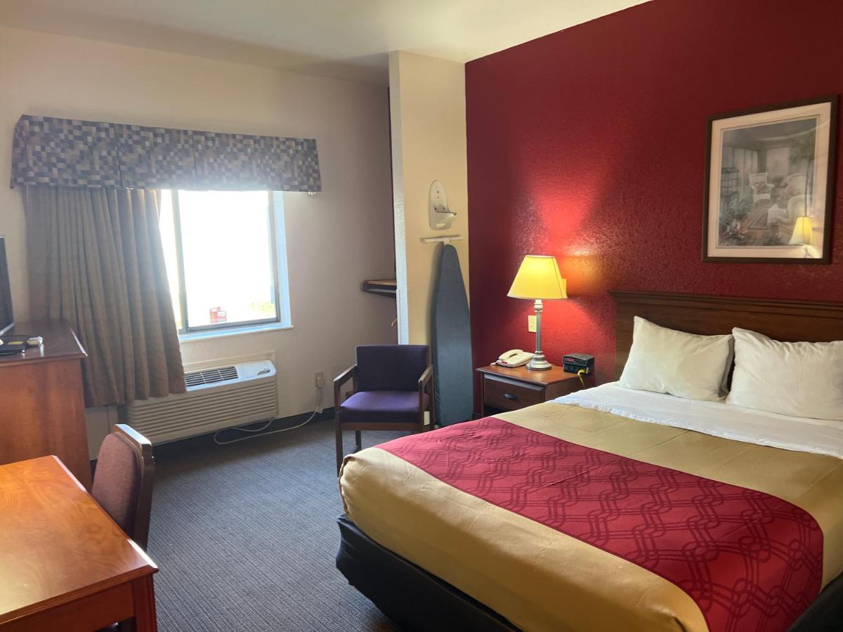Express Inn & Suites Decatur Экстерьер фото