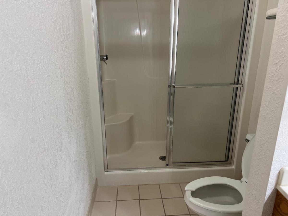 Express Inn & Suites Decatur Экстерьер фото